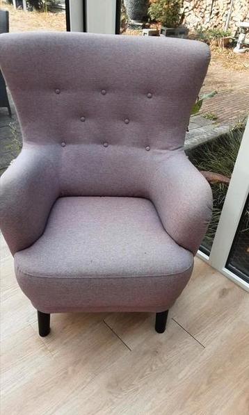 Roze fauteuil  beschikbaar voor biedingen