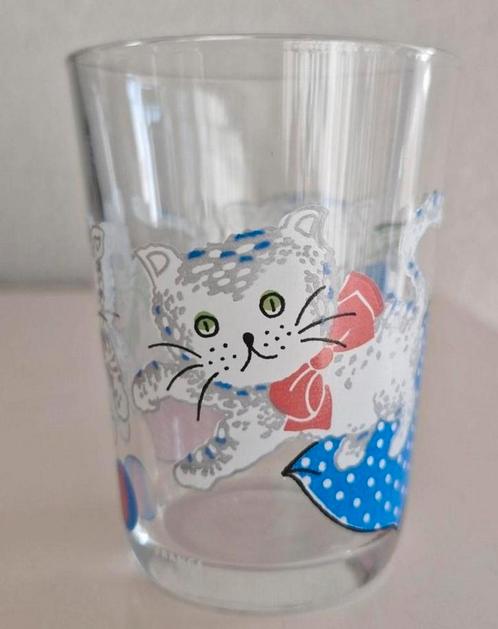 Vintage glas met Poezen opdrukken, Verzamelen, Glas en Borrelglaasjes, Zo goed als nieuw, Ophalen of Verzenden