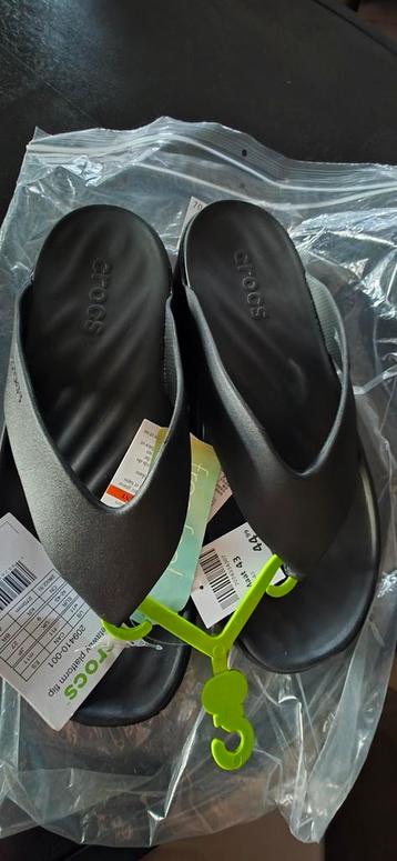 Teenslippers crocs Maat 42 beschikbaar voor biedingen