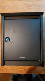 Brabantia Brievenbus - Zwart, Ophalen of Verzenden, Zo goed als nieuw, Staal, Wandbrievenbus