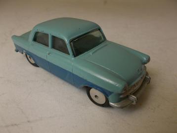 Corgi Toys 207 STANDARD VANGUARD TWO TONE (1957) Opgeknapt. beschikbaar voor biedingen