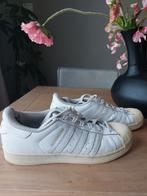 Adidas Superstar maat 39, Gedragen, Ophalen of Verzenden, Wit, Sneakers of Gympen