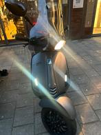 Vespa sprint, Fietsen en Brommers, Scooters | Vespa, Ophalen, Zo goed als nieuw