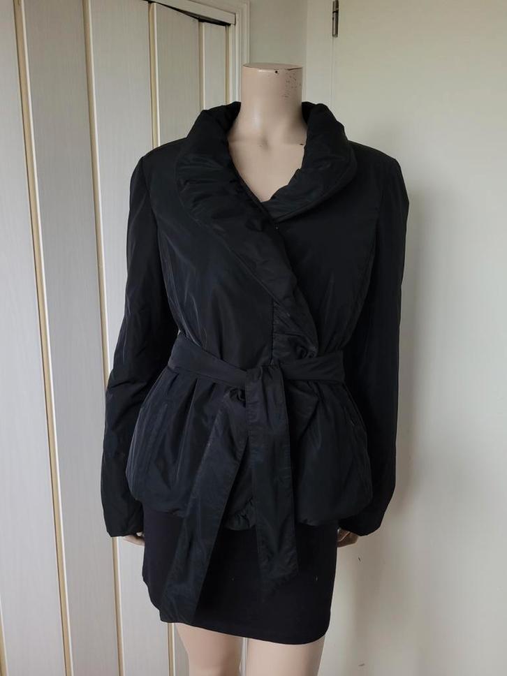 Max Mara weekend winterjas zwart maat 38/M, Kleding | Dames, Jassen | Winter, Zo goed als nieuw, Maat 38/40 (M), Zwart, Ophalen of Verzenden