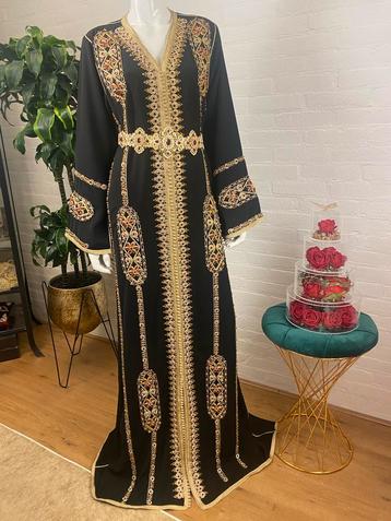 Nieuwe Marokkaanse Takchita beschikbaar voor biedingen