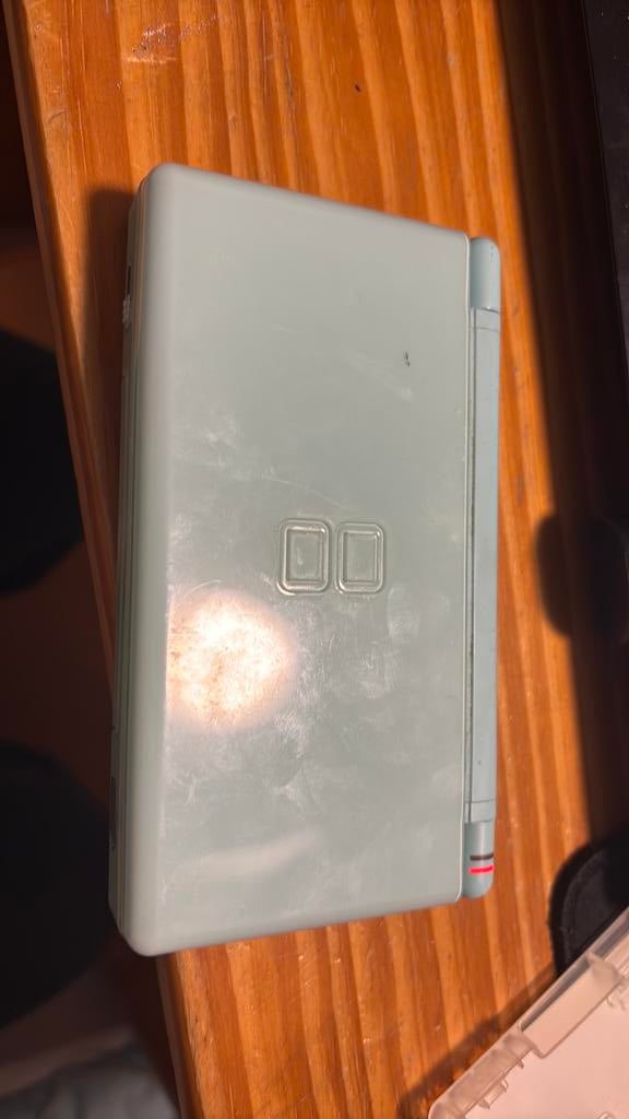 Nintendo ds lite, Spelcomputers en Games, Spelcomputers | Nintendo DS, Met games, Blauw, Ophalen of Verzenden, Zo goed als nieuw