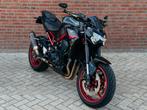 Kawasaki Z900 A2 kenteken VOL VERMOGEN 2021 FULL AKRA, Particulier, Meer dan 35 kW, Minimaal motorrijbewijs A2, 949 cc