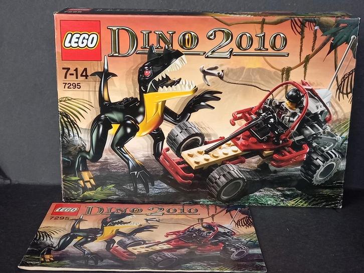 Lego Dino 2010 ZGAN minifig 7295 Dino Buggy Chaser Jurassic, Kinderen en Baby's, Speelgoed | Duplo en Lego, Zo goed als nieuw
