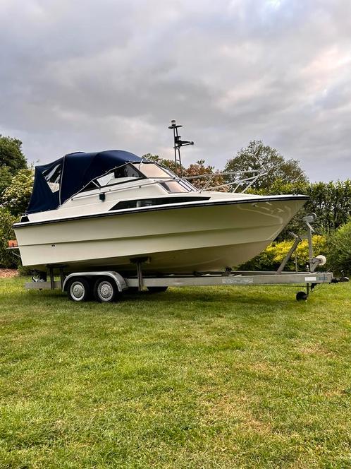 Nette Fjord 21 Weekender | 252PK | 1983, Watersport en Boten, Motorboten en Motorjachten, Zo goed als nieuw, Polyester, 6 tot 9 meter