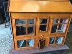 Grote poppenhuis met toebehoren voor maar een tientje, Ophalen, Gebruikt, Poppenhuis