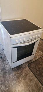 Inductie oven Indesit, Ophalen, Zo goed als nieuw, 45 tot 60 cm
