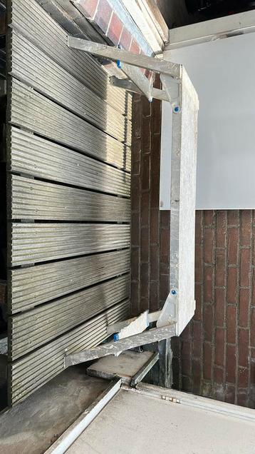 Te koop deze handige opstap trap. beschikbaar voor biedingen