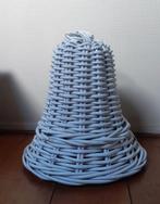 Rotan kerstklok groot wit met rood lint @DOC61, Ophalen of Verzenden, Zo goed als nieuw
