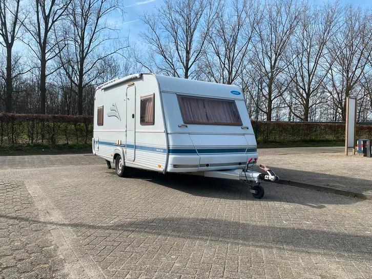 Wilk S5 451 HTD 2004, Caravans en Kamperen, Caravans, Bedrijf, tot en met 4, 1000 - 1250 kg, Rondzit, Wilk, Frans bed, Omvormbare zithoek