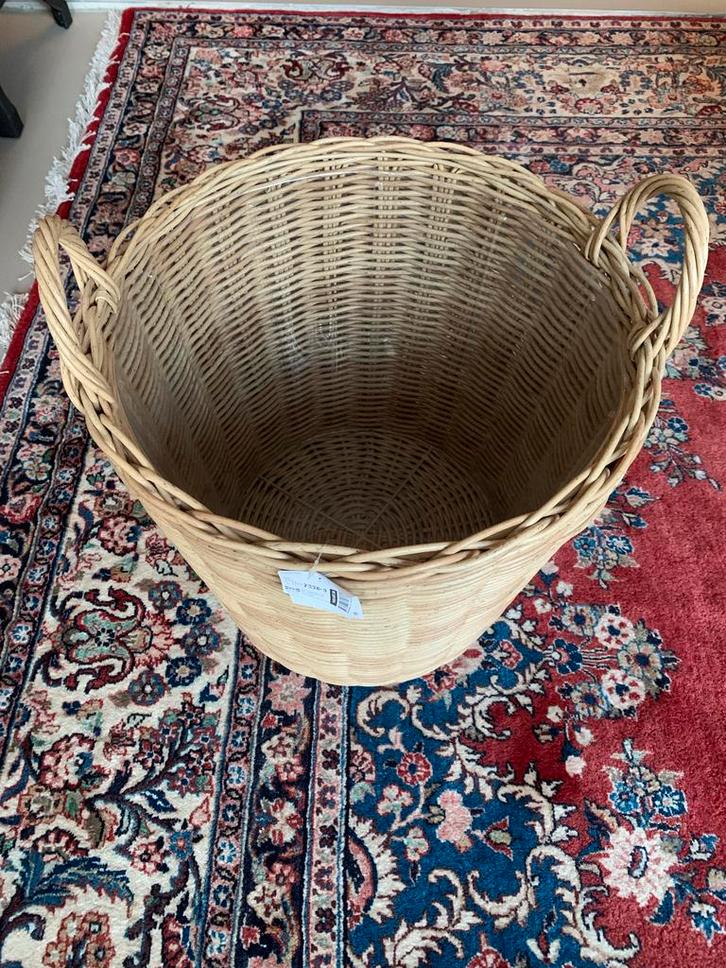 IKEA Flodbjörk Mand voor planten, Tuin en Terras, Bloembakken en Plantenbakken, Zo goed als nieuw, Overige materialen, Binnen