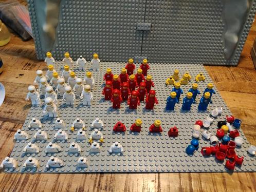Lego classic space minifigures leftovers, Kinderen en Baby's, Speelgoed | Duplo en Lego, Zo goed als nieuw, Ophalen of Verzenden