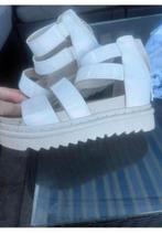 Witte sandalen met plateauzool maat 35, Ophalen of Verzenden, Gedragen, Wit, Sandalen of Muiltjes