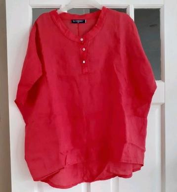 BlueBerry ruimvallende rode blouse maat S beschikbaar voor biedingen