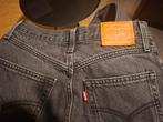 Zwarte Levi's mom Jeans mt W 26 L 28   zgan, Ophalen of Verzenden, Zo goed als nieuw, Grijs, Overige jeansmaten