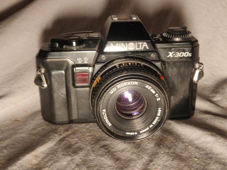 Minolta X-300s + MD Rokkor 45mm f/2 – Analoge Spiegelreflex, Audio, Tv en Foto, Fotocamera's Analoog, Zo goed als nieuw, Spiegelreflex