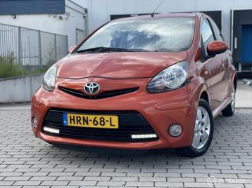 Toyota Aygo 1.0-12V Airco, Elec Ramen, Alu , ORANGE EDITION beschikbaar voor biedingen