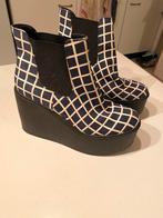 ASOS zwart/witte plateau enkel laarsjes ( SKA style) 41), Kleding | Dames, Schoenen, Ophalen, Zwart, Overige typen, Asos