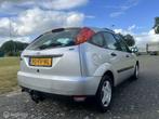 Ford Focus 1.6-16V Ghia Automaat / APK / NAP / Airco / Leder, Auto's, Ford, 1596 cc, 101 pk, Gebruikt, 4 cilinders