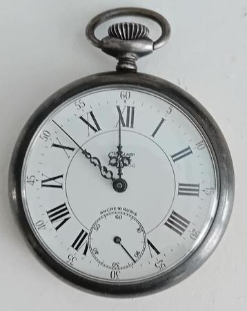 Antiek heren zakhorloge met secondewijzer beschikbaar voor biedingen