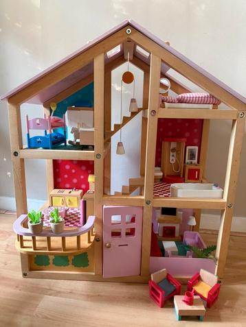 Poppenhuis beschikbaar voor biedingen
