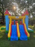 Springkussen te koop Kasteel met 2 glijbanen multiplay, Ophalen, Zo goed als nieuw, Overige