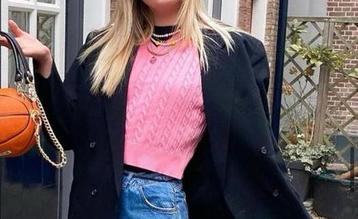 Roze gilet spencer beschikbaar voor biedingen