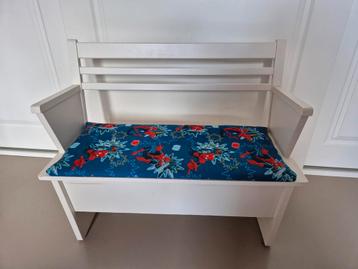 Vintage klep klepbankje, bankje met opbergruimte  beschikbaar voor biedingen