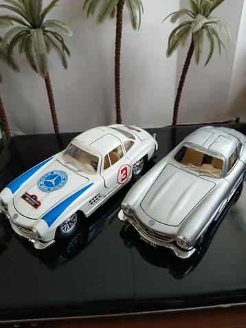 2x Mercedes 300 SL. Bburago 1:24 beschikbaar voor biedingen