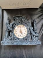 Gothic klok met draak, Huis en Inrichting, Ophalen of Verzenden, Nieuw, Wekker of Tafelklok