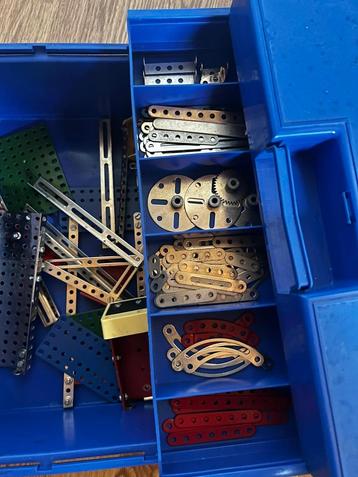 Built-Up Toys Constructiespeelgoed beschikbaar voor biedingen