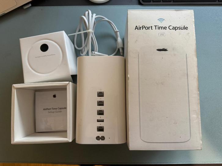 Apple AirPort Time Capsule 2 TB A1470 Draadloze Router & NAS, Computers en Software, Routers en Modems, Zo goed als nieuw, Router met modem