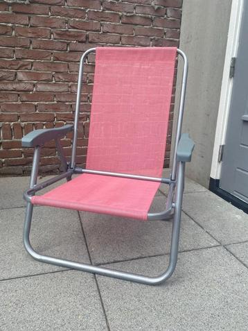 Campingstoeltje laag roze beschikbaar voor biedingen