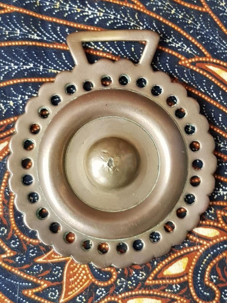 Zeldzaam antiek schild kleppermannetje uit Engeland 10 cm., Ophalen of Verzenden, Koper