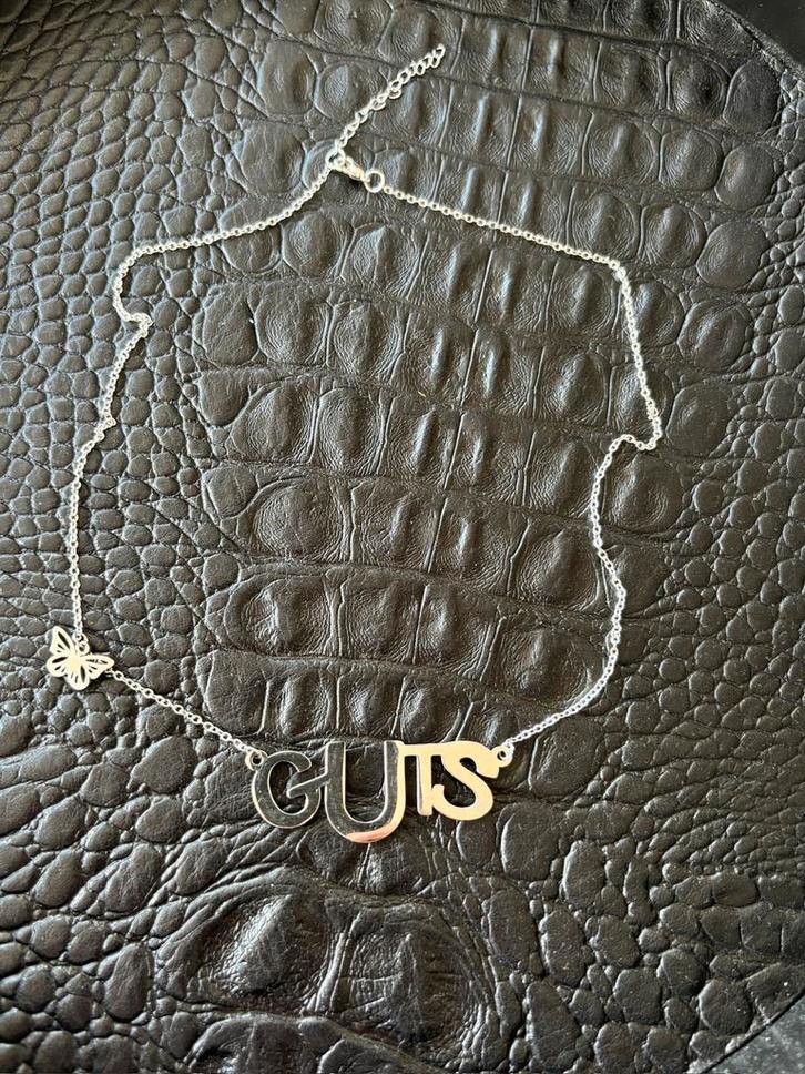 Olivia Rodrigo ketting GUTS zilver, Sieraden, Tassen en Uiterlijk, Kettingen, Nieuw, Overige materialen, Zilver, Met hanger, Verstelbaar