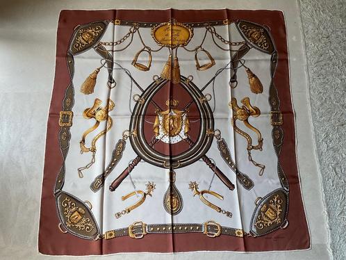Fraaie handgerolde zijden sjaal van Pierre Baccara Paris, Kleding | Dames, Mutsen, Sjaals en Handschoenen, Zo goed als nieuw, Sjaal