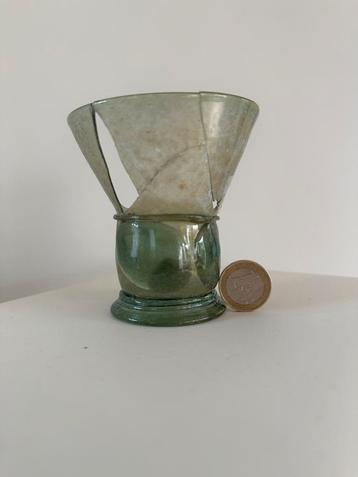 Berkemeijer glas, oude bodemvondst. beschikbaar voor biedingen