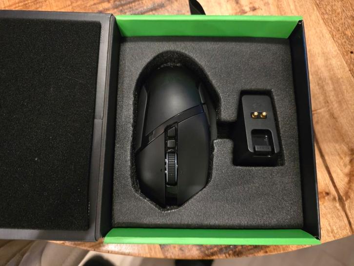 Razer Basilisk Ultimate, Computers en Software, Muizen, Zo goed als nieuw, Rechtshandig, Ophalen of Verzenden