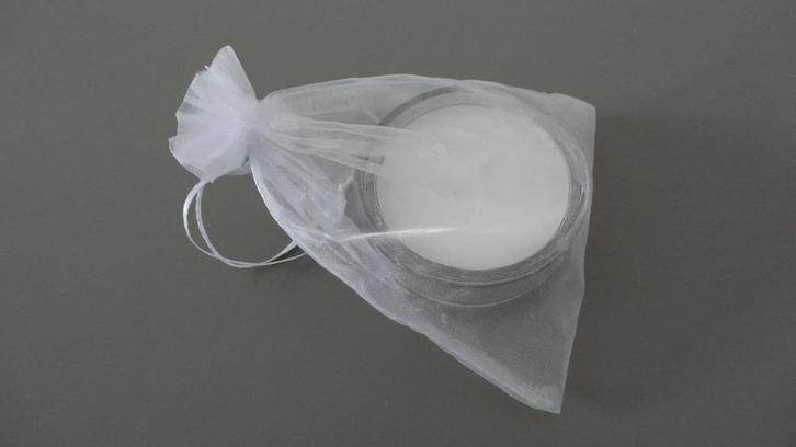 kaarsje theelichtje in glazen bakje en zakje nieuw 7 cm new, Huis en Inrichting, Woonaccessoires | Kandelaars en Kaarsen, Nieuw