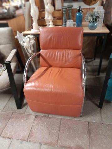 Prachtige fauteuil leer met chroom beschikbaar voor biedingen