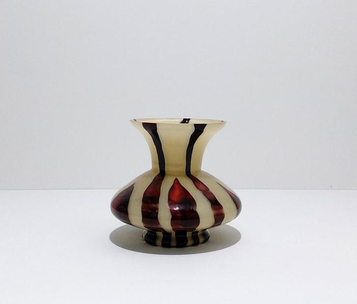 Crèmewit opaalglas | bambus-patroon | E. Steinwald |., Antiek en Kunst, Antiek | Glas en Kristal, Ophalen of Verzenden