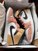 Nike Air Jordan 1 Mid SE Magic Ember/Sundial-White Maat 44, Overige kleuren, Nike, Nieuw, Ophalen of Verzenden