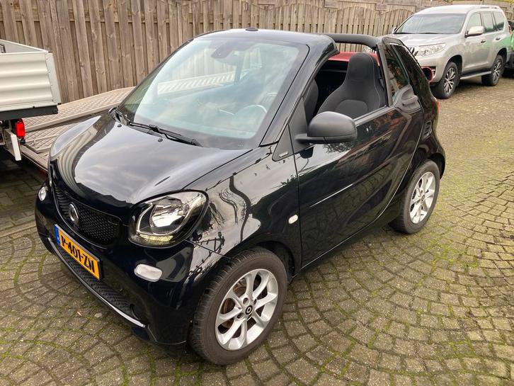 smart fortwo 1.0 passion cabrio automaat bj 2017 euro 6, Auto's, Smart, Bedrijf, ForTwo, ABS, Airbags, Airconditioning, Bluetooth