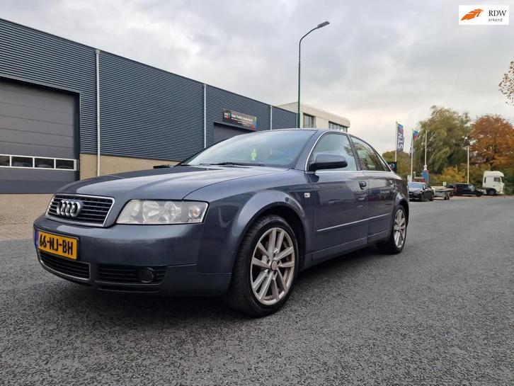 Audi A4 Limousine 2.0 AIRCO CRUISE TREKHAAK 2 X SLEUTELS, Auto's, Audi, Bedrijf, Te koop, A4, Benzine, Euro 4, C, Sedan, Handgeschakeld