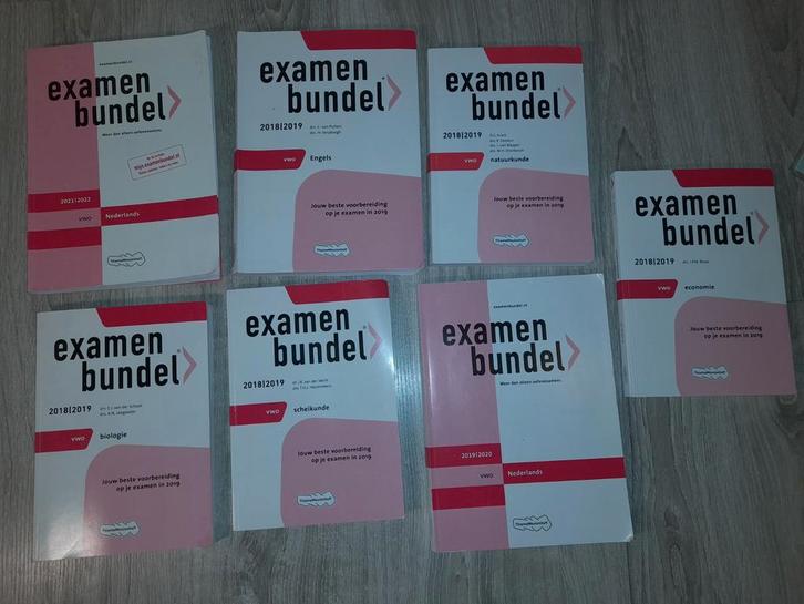 Examenbundels VWO scheikunde economie natuurkunde biologie.., Boeken, Studieboeken en Cursussen, Gelezen, Overige niveaus, Ophalen of Verzenden