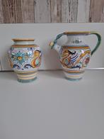 Twee decoratieve vazen, Overige kleuren, Aardewerk of Porselein, Ophalen of Verzenden, Zo goed als nieuw